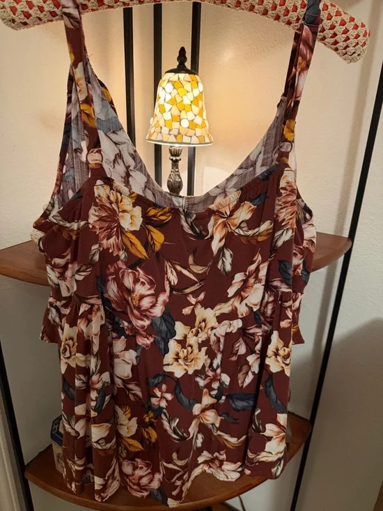 Torrid Rayon Slub Ruffle V-Neck - Picture 4 of 12